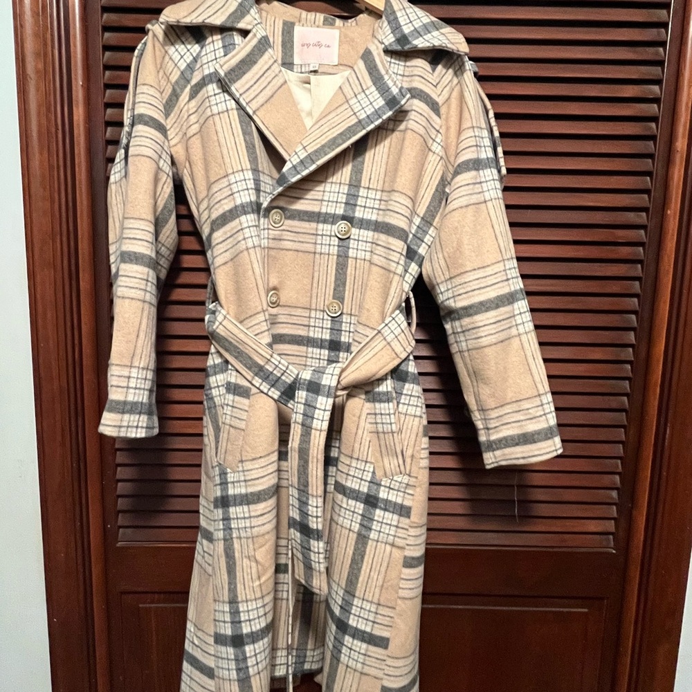 Ivy City Co Beige and Gray Plaid Jacket